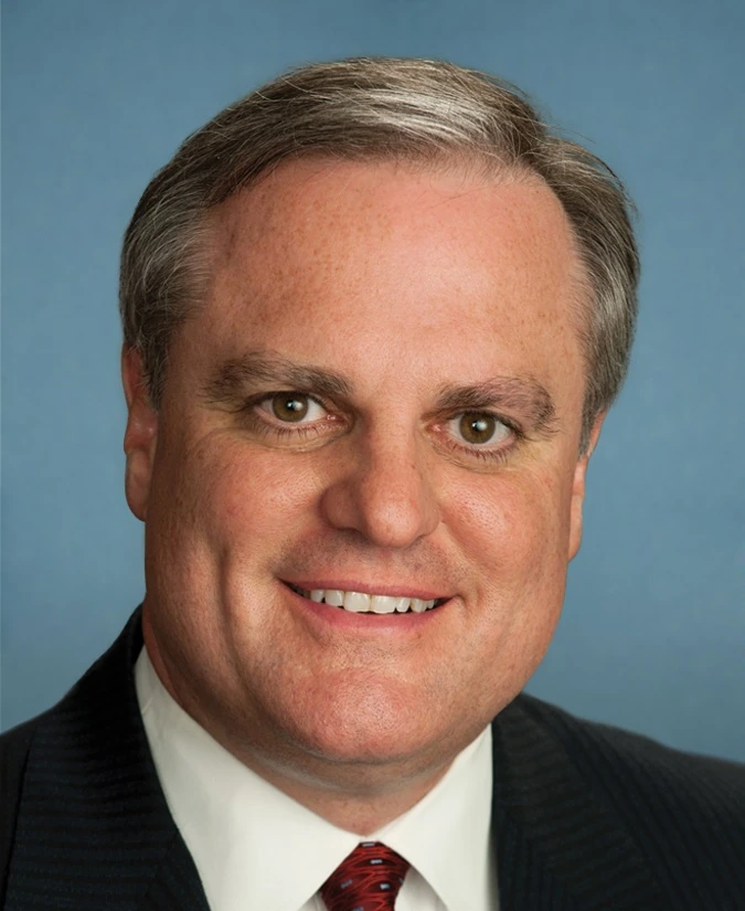 Portrait photo of Mark Pryor